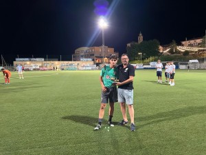 Il capocannoniere del torneo Allievi, Capone, con il presidente della Treiese Rodolfo Micucci 